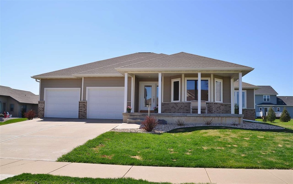 5205 Ninebark Dr, Fitchburg, WI 53711 - photo 1