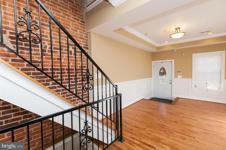 123 S Schroeder St, Baltimore, MD 21223 - photo 1