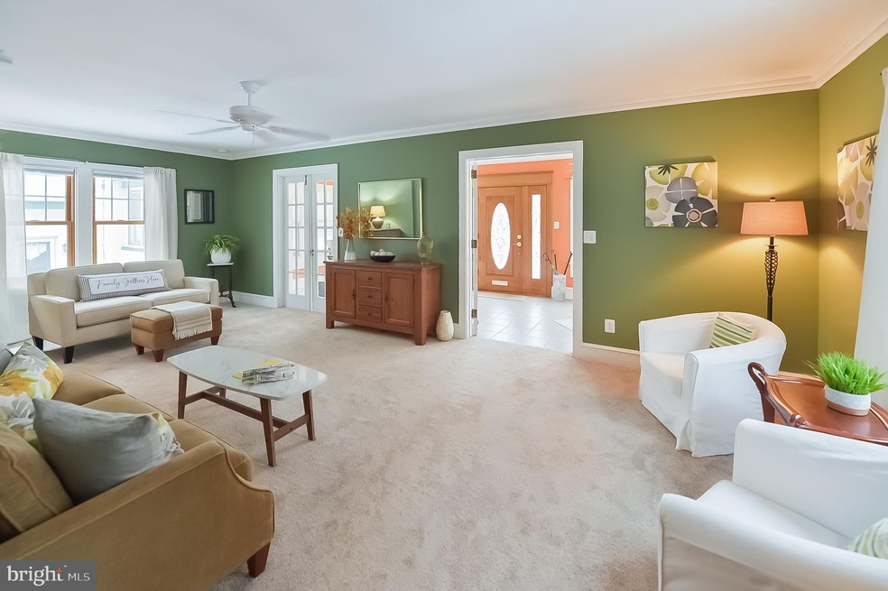 919 Park Ave, Collingswood, NJ 08108 - photo 1