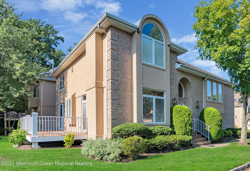 99 Carlsbad Ct, Holmdel, NJ 07733 - photo 1