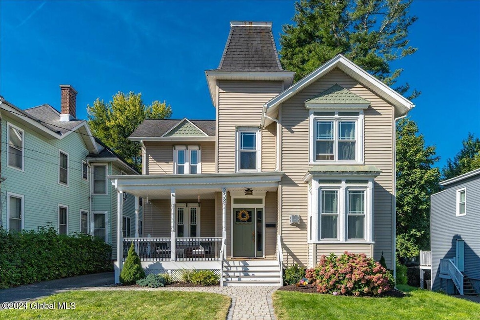 Sold $317,510 • Co-Listing Agent