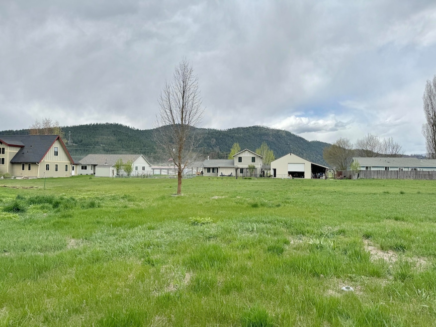 1128 W King St, Chewelah, WA 99109 - photo 1