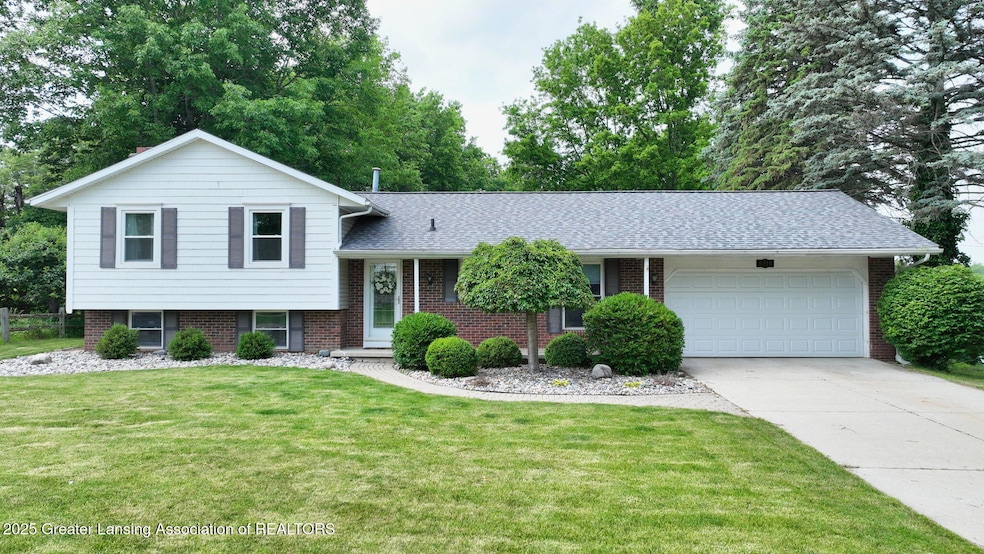 4-web-or-mls-6916 Toboggan Lane (4)
