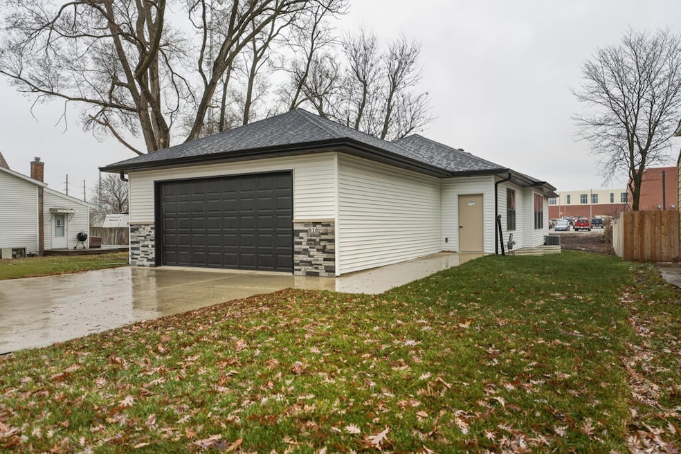 616 Harrison St, Boone, IA 50036 - photo 1