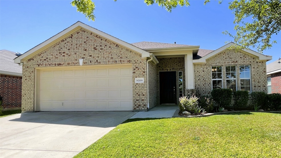 8108 Tierra Del Sol Rd, Arlington, TX 76002 - photo 1