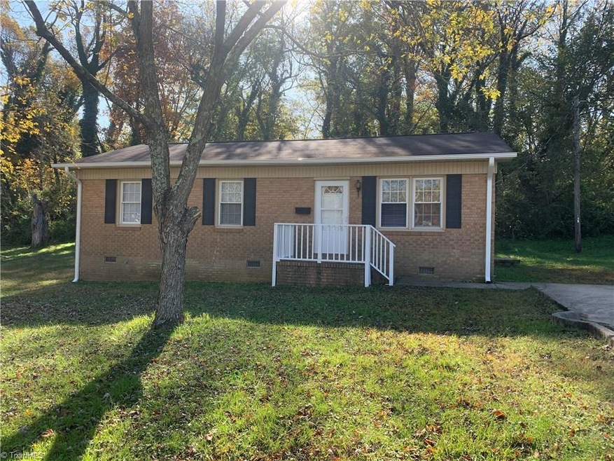 313 Roanoke St, Reidsville, NC 27320 - photo 1