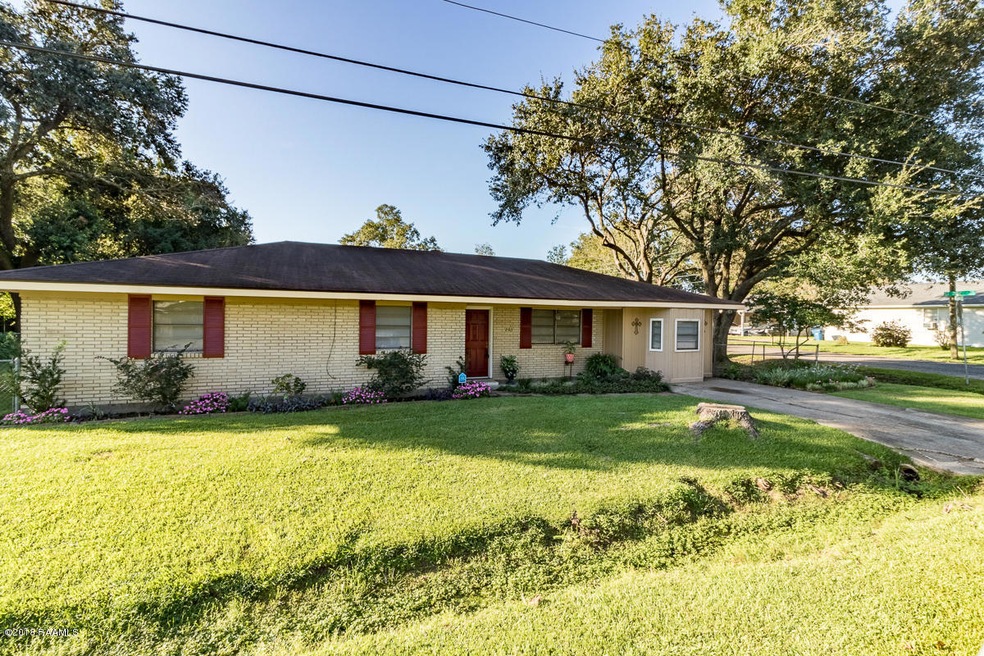 203 Bradley St-24