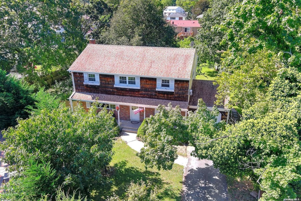 672 Thomas Ave, Baldwin, NY 11510 - photo 1