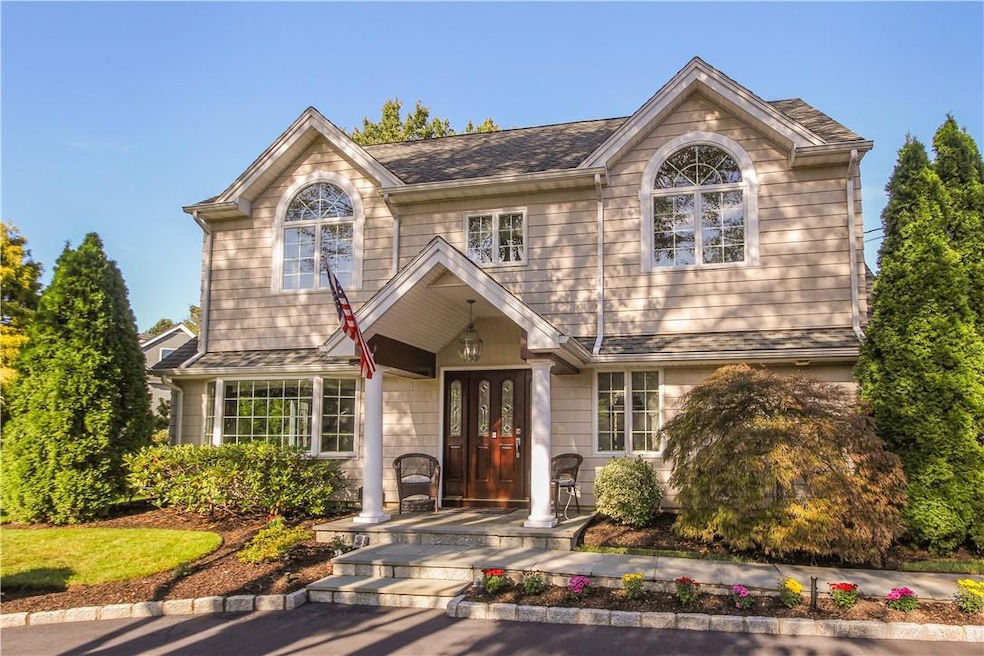 2 Maple Ct, Rye Brook, NY 10573 - photo 1