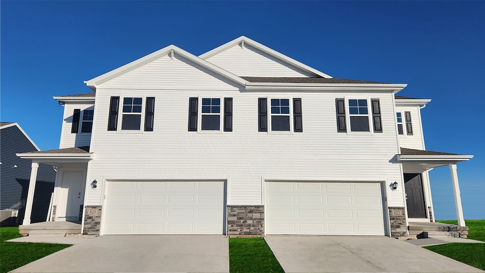 721 Thomas St, Tiffin, IA 52340 - photo 1