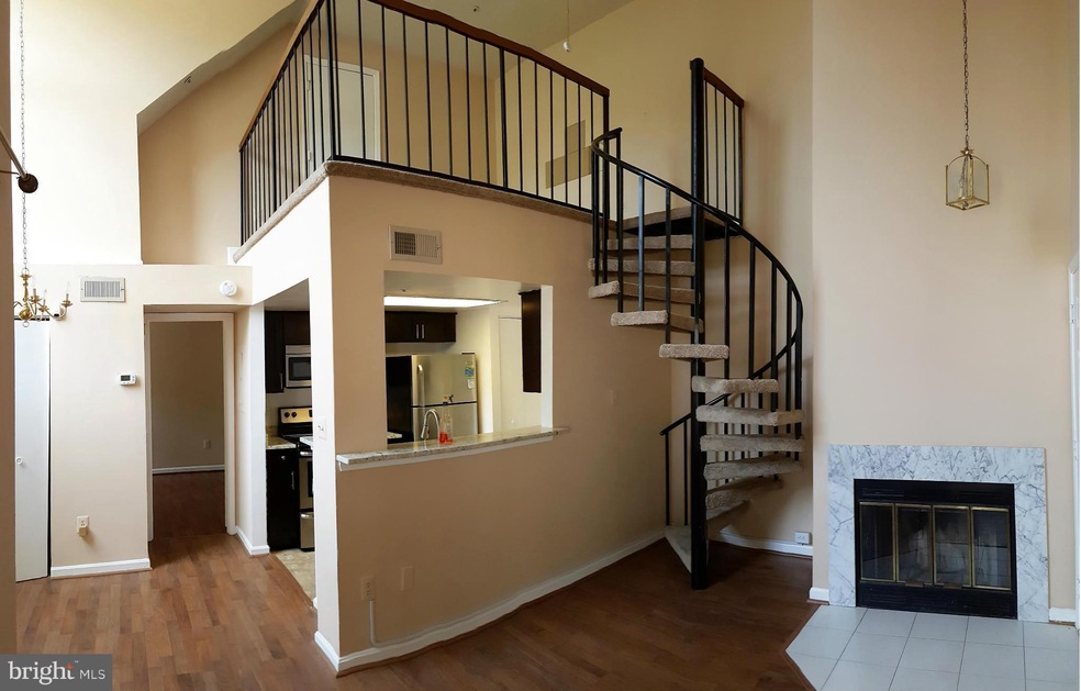 919 Westhaven Dr unit 302, Bowie, MD 20721 - photo 1