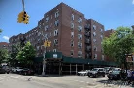4240 Bowne St unit 2J, Flushing, NY 11355 - photo 1