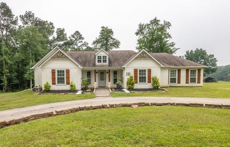 304 Cr 286, Garrison, TX 75946 - photo 1