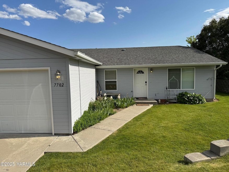 7702 Douglas Dr, Yakima, WA 98908 - photo 1