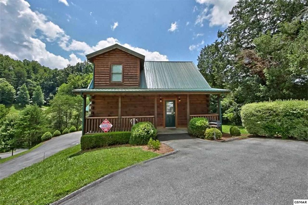 1662 Little Cabin Loop, Sevierville, TN 37862 - photo 1