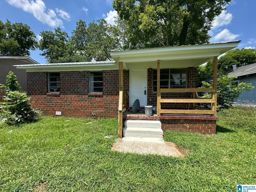 2804 32nd Way SW, Birmingham, AL 35221 - photo 1