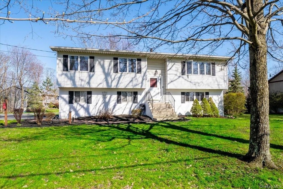 142 Fletcher Dr N, Newburgh, NY 12550 - photo 1