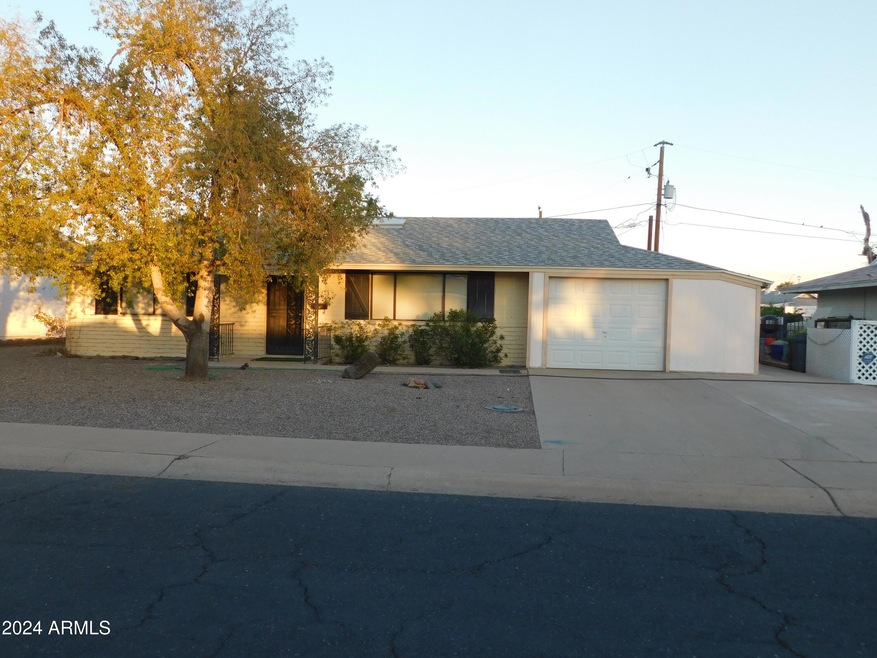 11825 N Thunderbird Rd