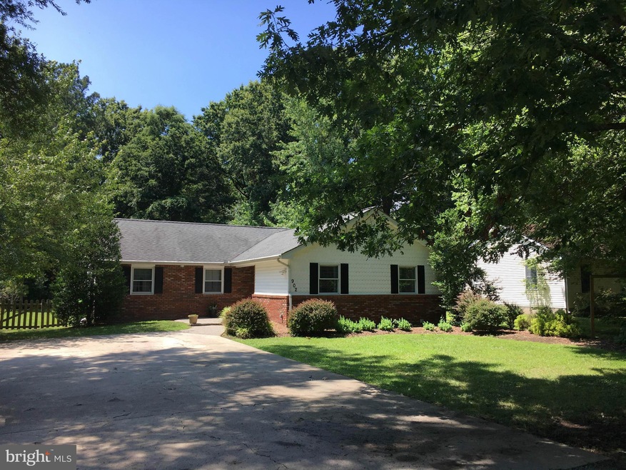 902 Buckingham Dr, Stevensville, MD 21666 - photo 1