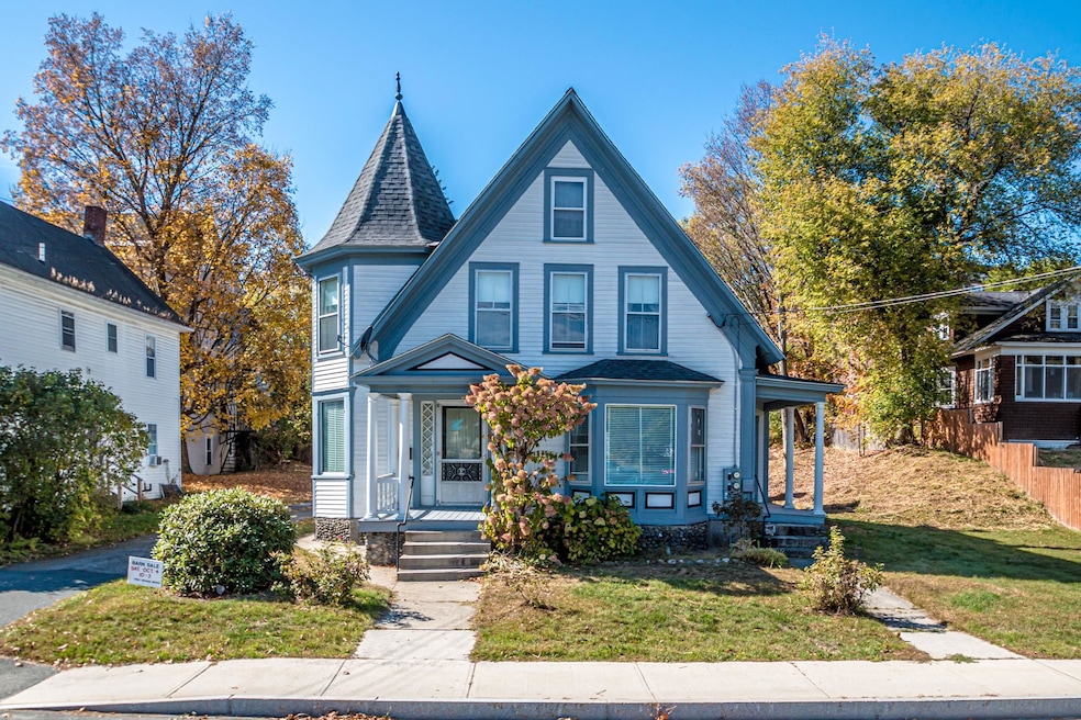 19 Elm St, Whitefield, NH 03598 - photo 1