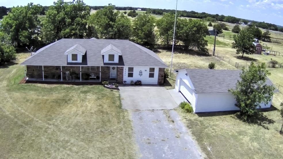 2295 N 2865 Rd, Duncan, OK 73533 - photo 1