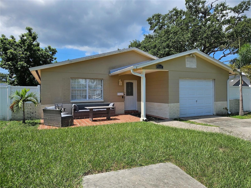 5542 19th Ave N, Saint Petersburg, FL 33710 - photo 1