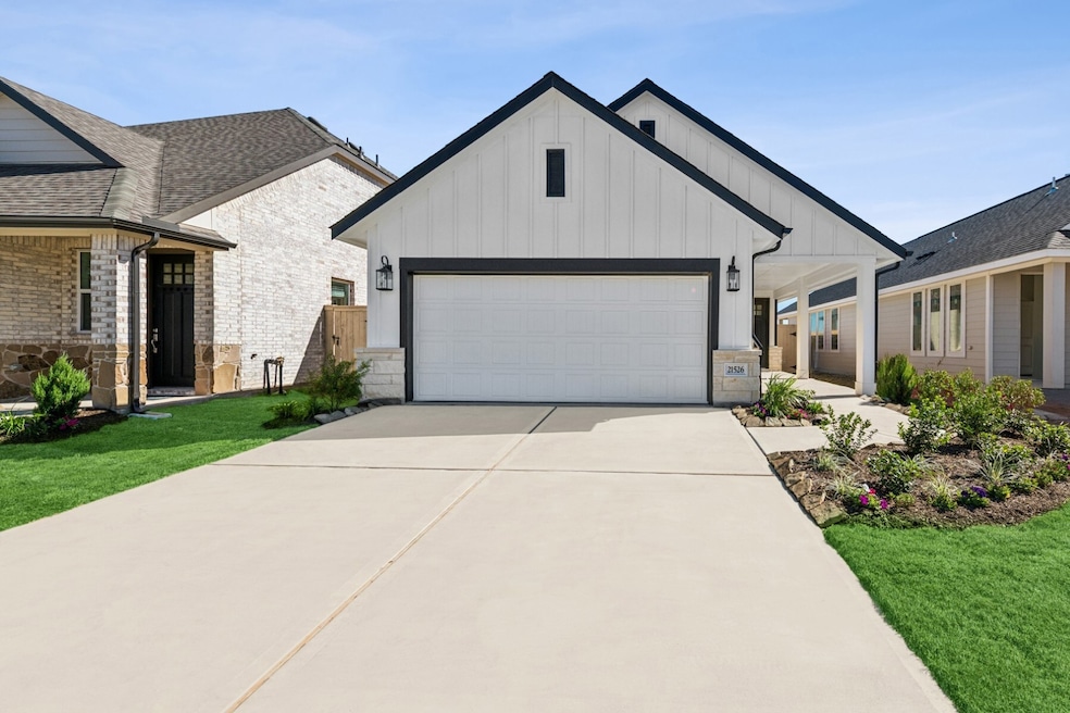 21526 Berry Crest Ln, Waller, TX 77484 - photo 1