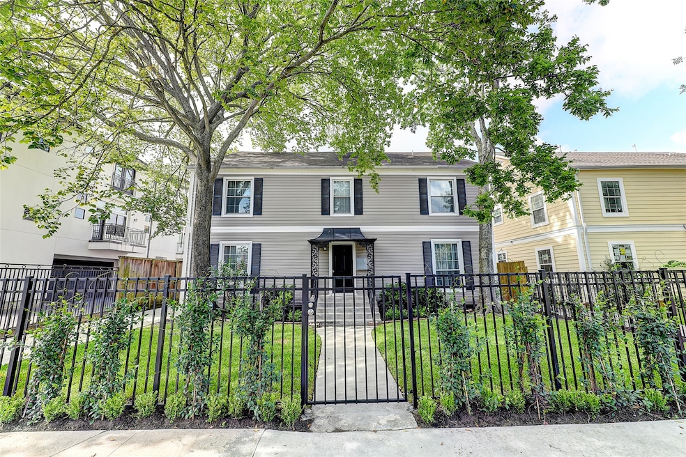 2509 Shakespeare St unit 4, Houston, TX 77030 - photo 1