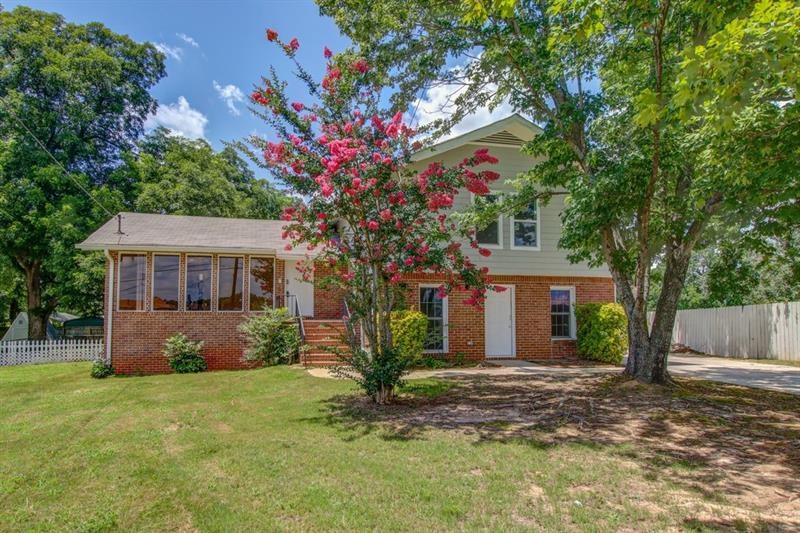 1505 Old McDonough Hwy SE, Conyers, GA 30094 - photo 1