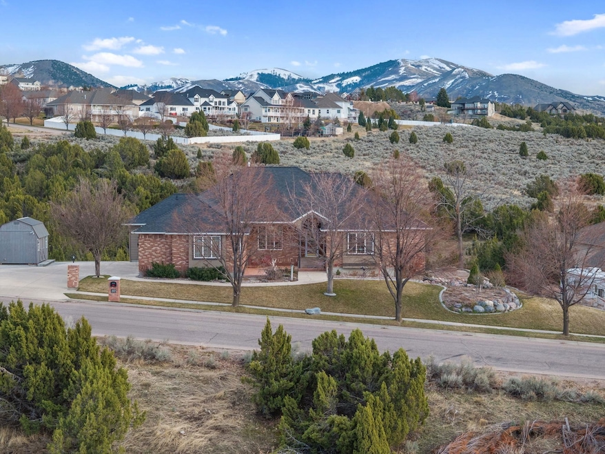Pending $859,900