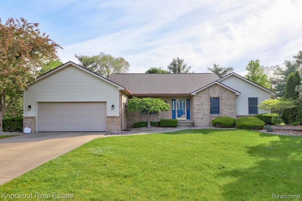 6458 Flagstone Ct Flushing-1.jpg