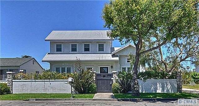 Welcome to 220 Flower Street - Eastside Costa Mesa