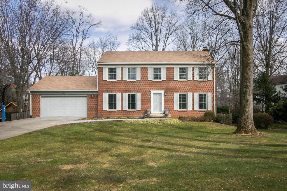 2225 Benedictine Ct, Vienna, VA 22182 - photo 1