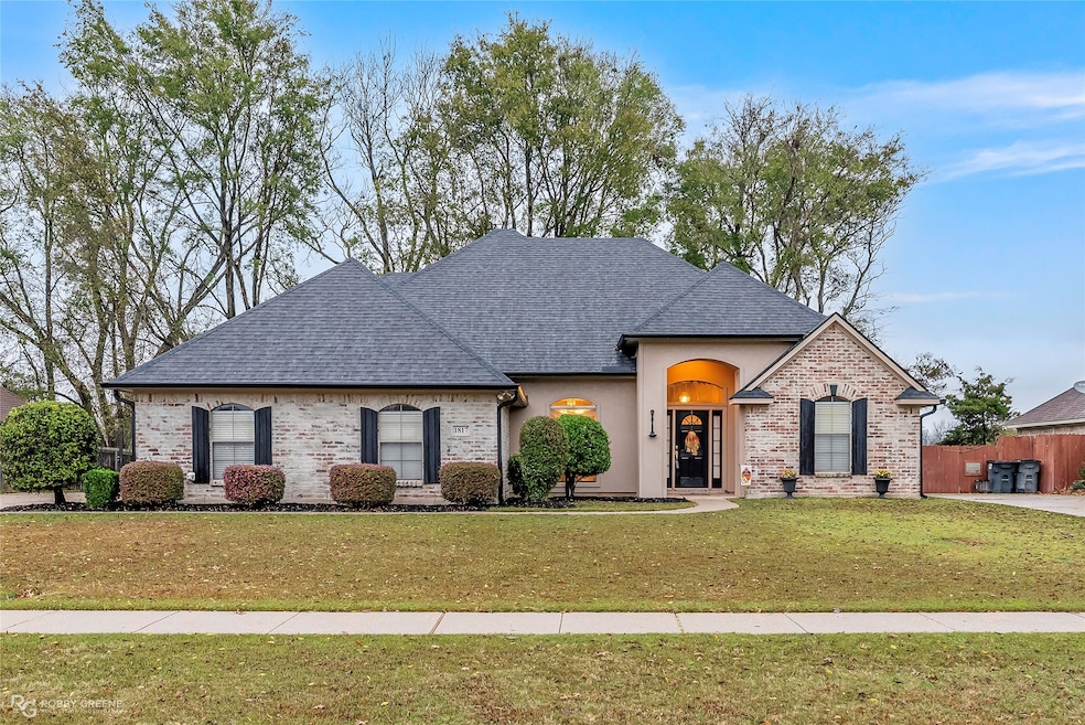 1817 Castlewood Dr, Bossier City, LA 71111 - photo 1