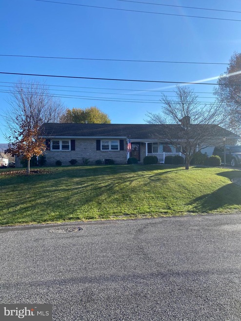 13394 Meadowview Ave, Waynesboro, PA 17268 - photo 1