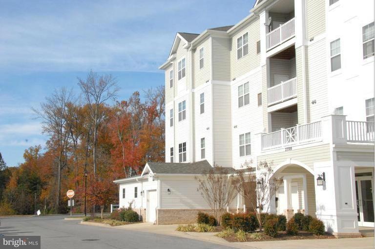 23580 F D R Blvd unit 306, California, MD 20619 - photo 1