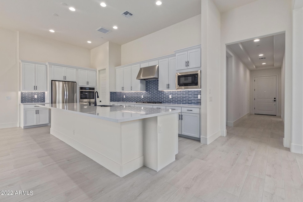 38500 N School House Rd unit 8, Cave Creek, AZ 85331 - photo 1