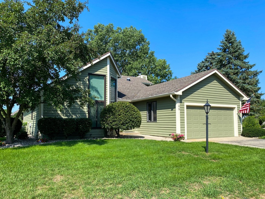 1709 Fountainview Ct Front Exterior