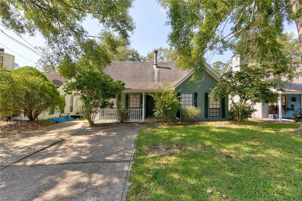 Cute acadian with lots of parking and rear yard ac