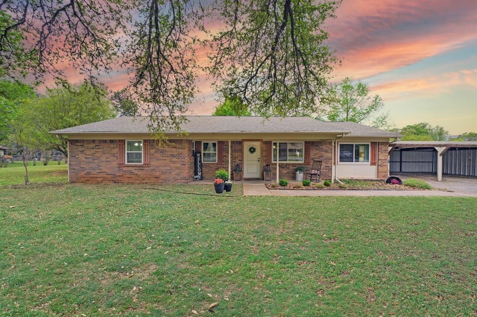 115 Perdue Ln, Weatherford, TX 76085 - photo 1