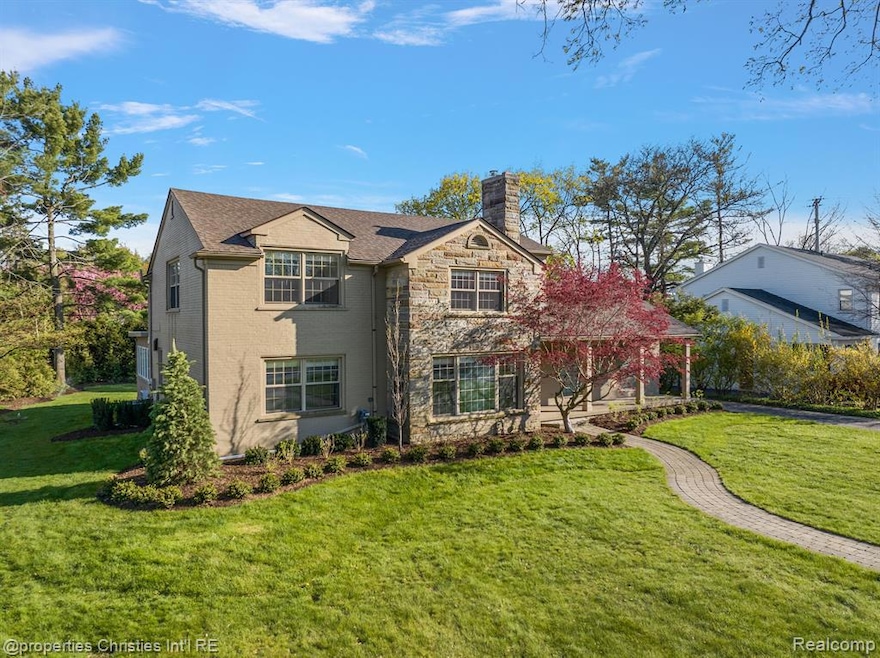 3535 Bradway Blvd, Bloomfield Hills, MI 48301 - photo 1