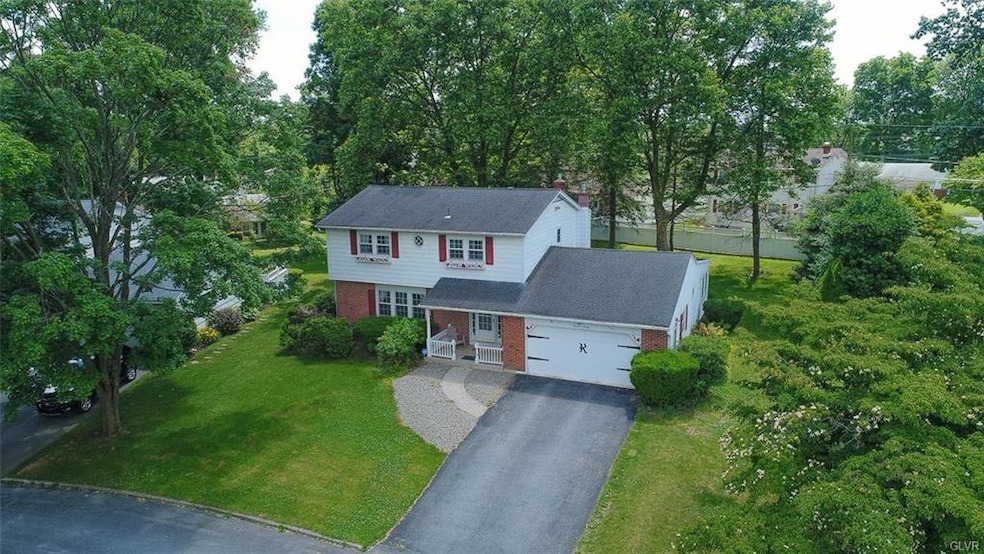 1390 Hickory Rd, Macungie, PA 18062 - photo 1