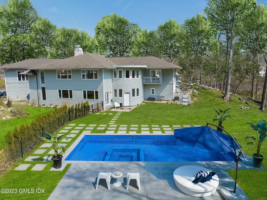 464 Cognewaugh Rd, Cos Cob, CT 06807 - photo 1