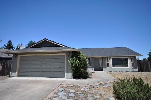 2661 Montara Dr, Medford, OR 97504 - photo 1