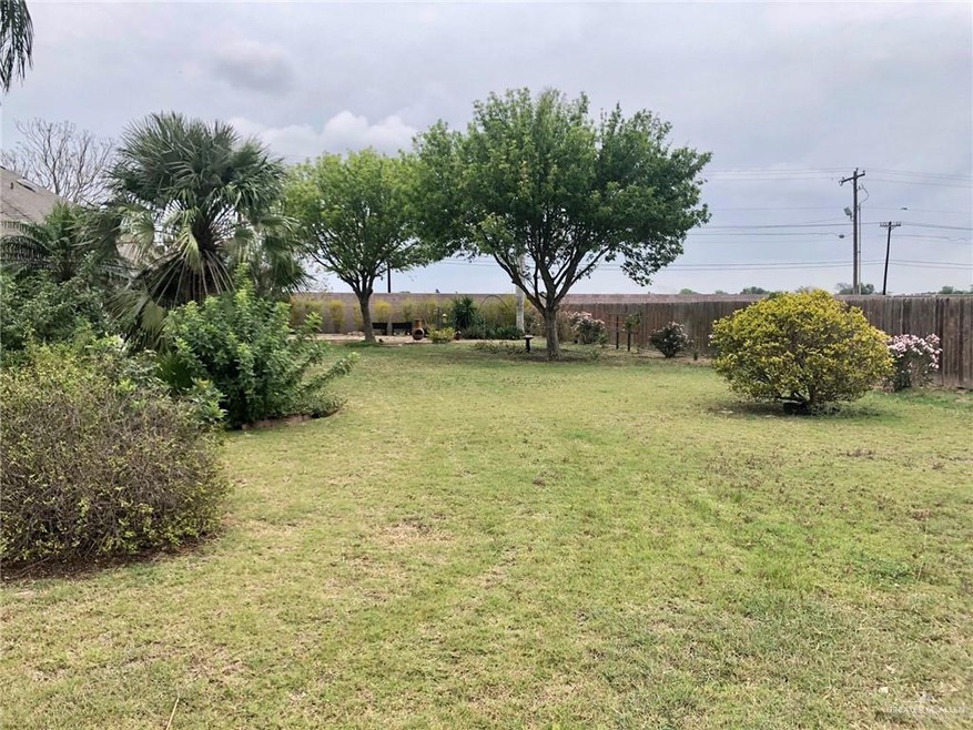 948 Katrin Dr, Alamo, TX 78516 - photo 1