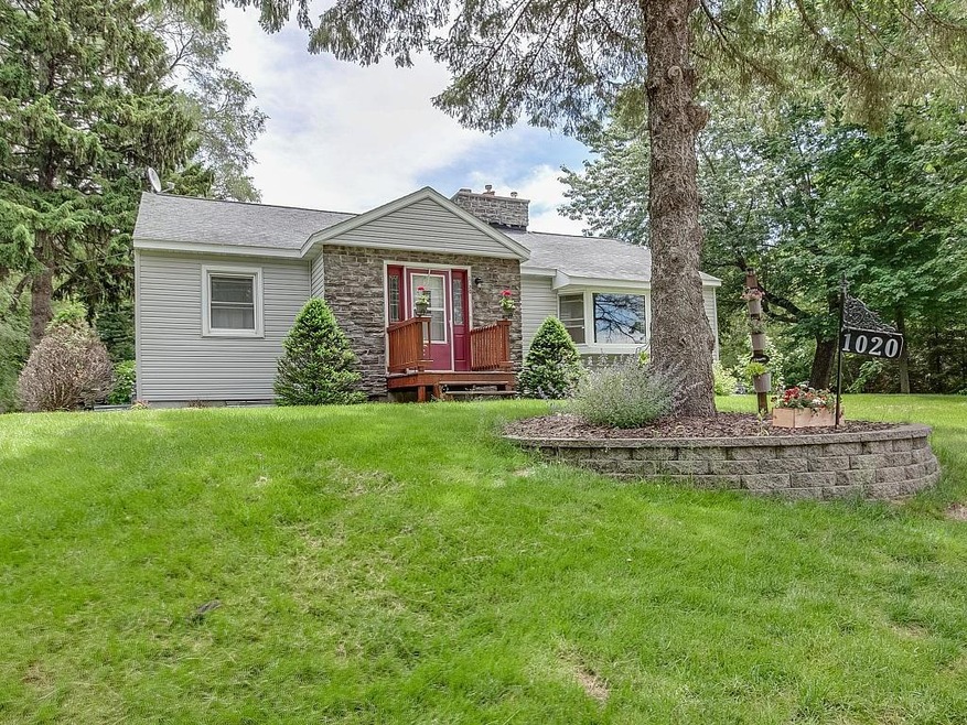 Charming 4 bedroom 2+ bathroom located in Menomoni