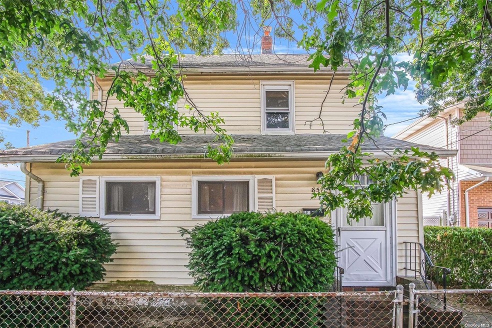 857 Garfield St, Franklin Square, NY 11010 - photo 1