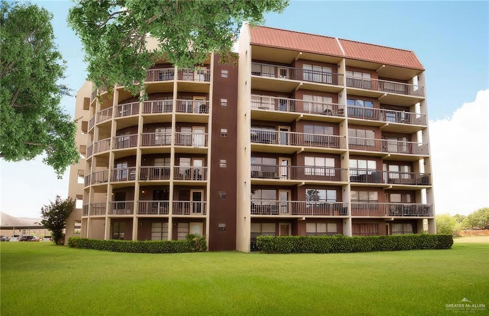 2900 Ashley Dr unit 604, Pharr, TX 78577 - photo 1