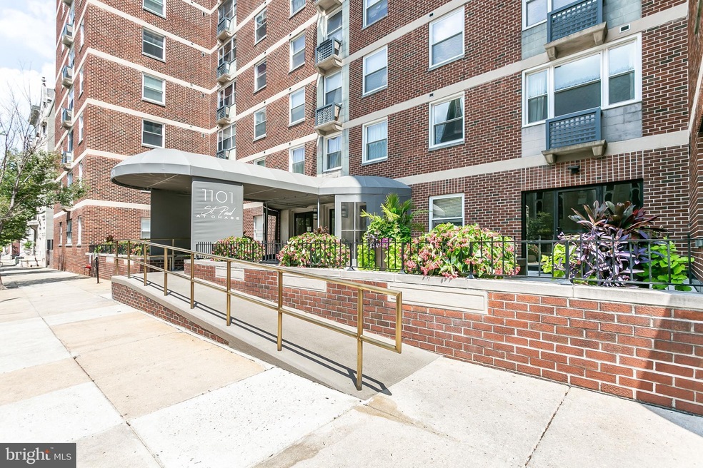 St. Paul at Chase Condominiums unit 1004, Baltimore, MD 21202 - photo 1