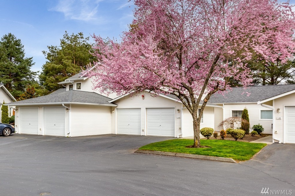 217 112th St SW unit C102, Everett, WA 98204 - photo 1